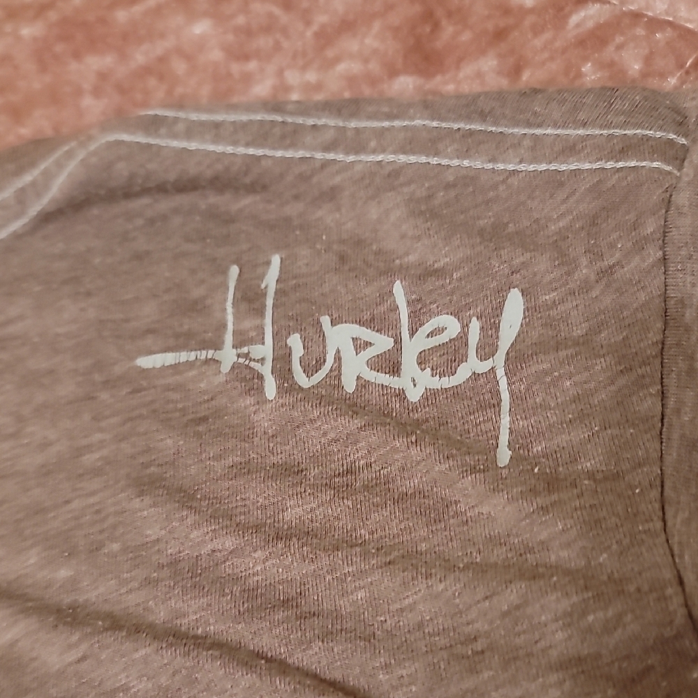 Hurley Men's Large V-Neck Tee Shirt - Picture 6 of 8